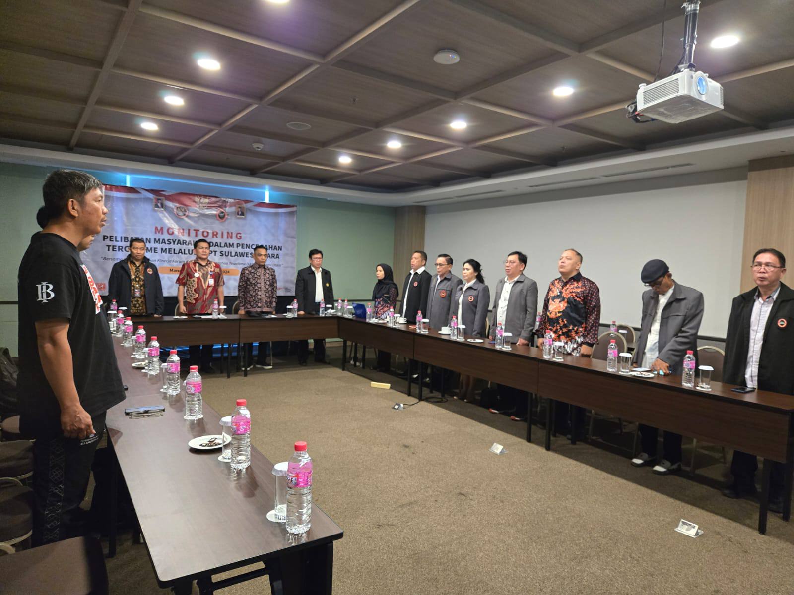 Peserta Focus Group Discussion Pelibatan Masyarakat Dalam Pencegahan Terorisme Melalui FKPT Sulut