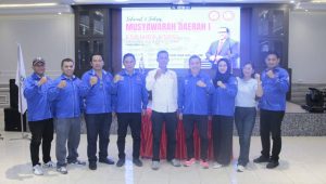 Sekretaris Umum Pengurus Pusat FSP NIBA KSPSI, Achadian Meydiantoro, Ketua PD FSP NIBA KSPSI Sulut, Tommy Sampelan, SE dan pengurus FSP NIBA KSPSI Sulut lainnya