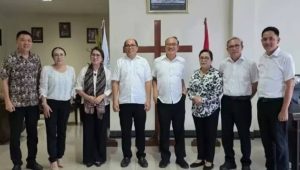 BPMS GMIM saat menggelar rapat