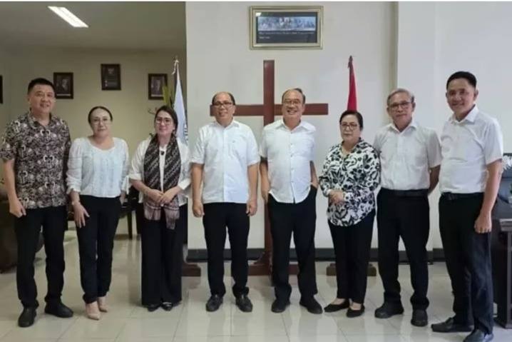 BPMS GMIM saat menggelar rapat