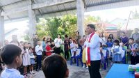 GSM Bumber GURU SEKOLAH MINGGU - Engku Yulius Selvanus saat melayani membawakan Firman Tuhan kepada Anak Sekolah Minggu di Jemaat GMIM Eben Haezer Bumi Beringin