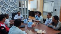 Bersama Dirintelkam Polda Sulut Kombes Pol Malpa Malacoppo, S.H., S.I.K., M.I.K melakukan Diskusi Banyak Kasus Buruh Pekerja. Termasuk Demo yang akan Dilakukan Koalisi Besar Perjuangan Buruh Indonesia (KBPBI) secara Nasional, di Jakarta Mengerahkan 20 ribu Buruh Pekerja