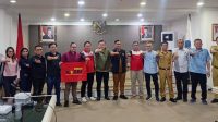Aswin Dialog1 Pimpinan Serikat Buruh Pekerja yang tergabung dalam KB-PBI seusai dialog mendukung disahkannya UU Pelindungan Ketenagakerjaan di Ruang FJ Tumbelaka, Kantor Gubernur, Selasa (6/10/2026)